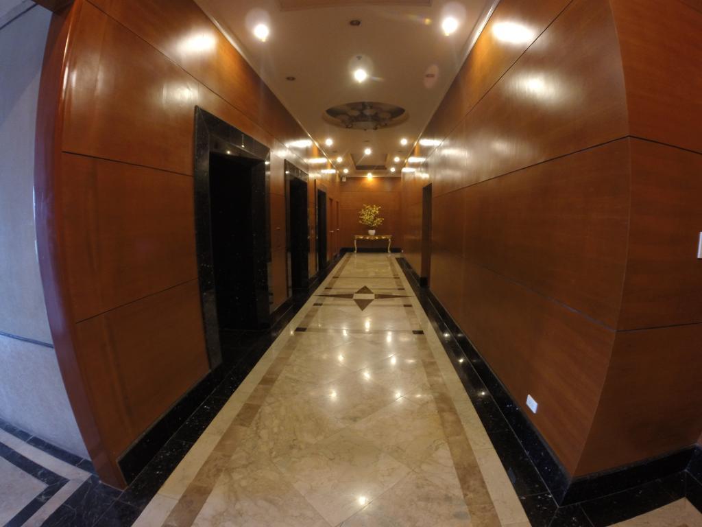 Burgundy McKinley Place Condotel near OKADA MANILA Exterior foto
